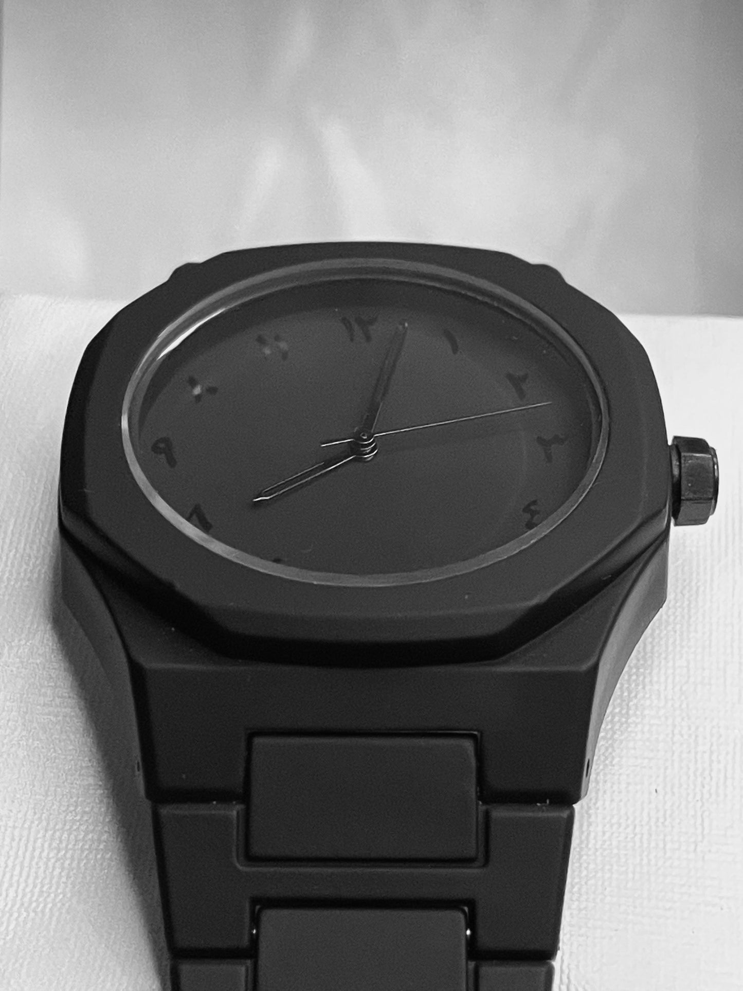 Aura watch 2025 New Arabic Aura Watch Black Modern Creative Design